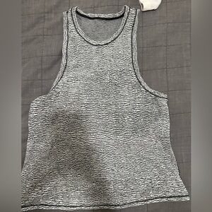 Lululemon crop tank - size 4